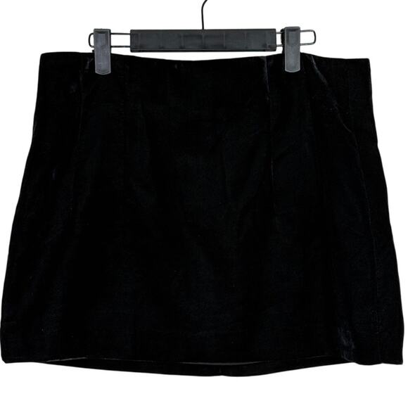 NWT Zara Soft Velvet Velour Straight Mini Skirt Zip Up Closure L Black #3823 - Picture 13 of 15